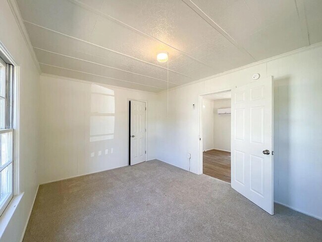 Building Photo - 307 Green St