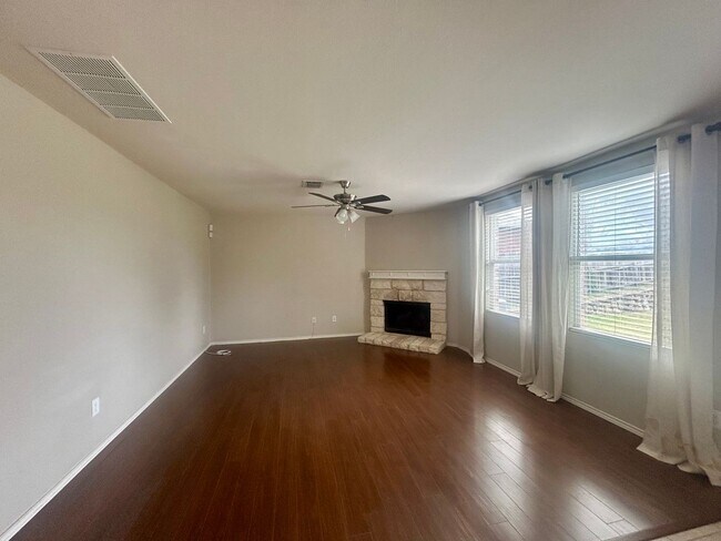 Building Photo - House for Lease in Frisco area -- 3 Bedrooms/3 Baths