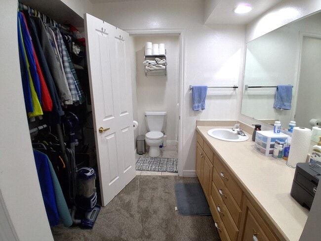 Building Photo - 1547 N 550 W