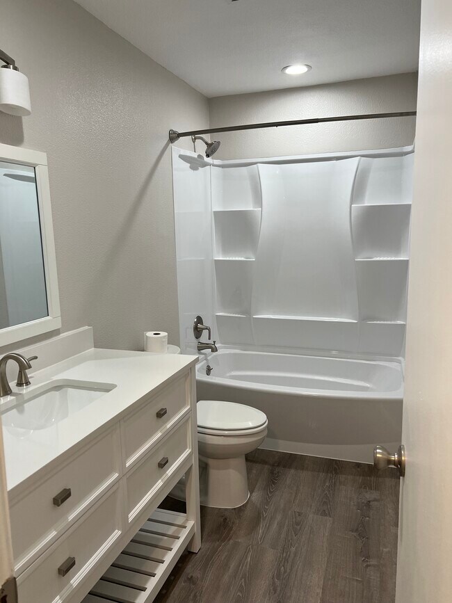 Building Photo - 1601 Pennsylvania St NE