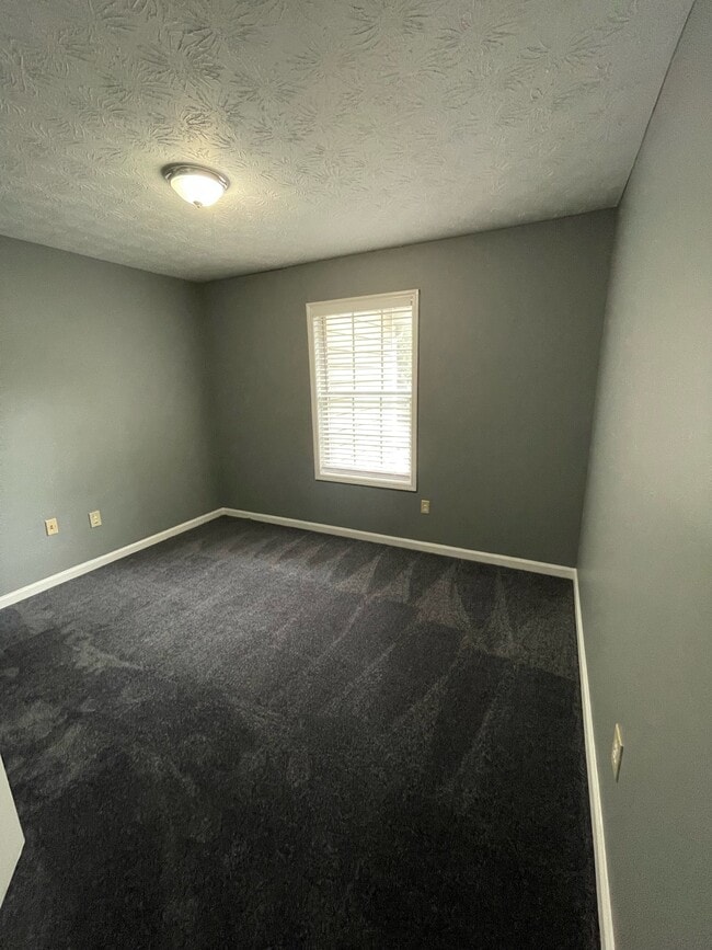 Building Photo - 1652 Northridge Dr