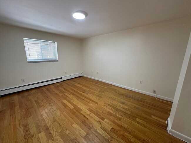 Building Photo - 121 Tremont St