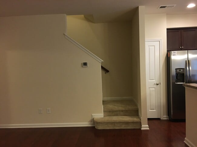 Building Photo - 8952 Ringview Dr