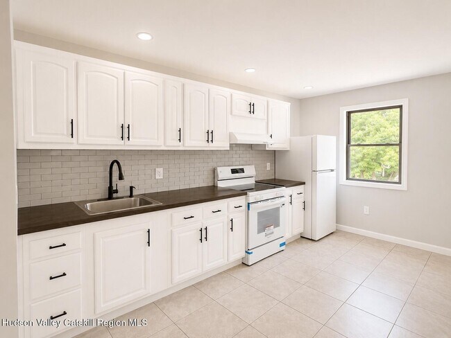 Building Photo - 149 NY-32A