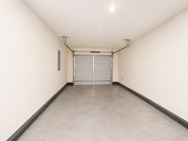 Building Photo - 81 Roseberry Cir