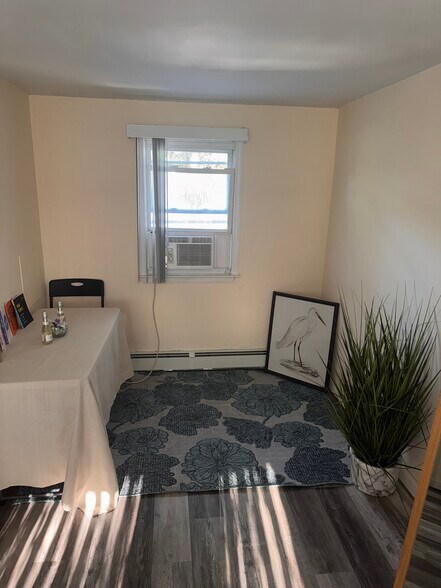 Building Photo - 130 N 20th St