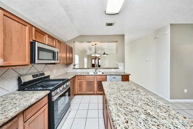 Building Photo - 2731 Gorki Park Dr