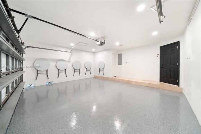 Building Photo - 5424 SW 154th Pl