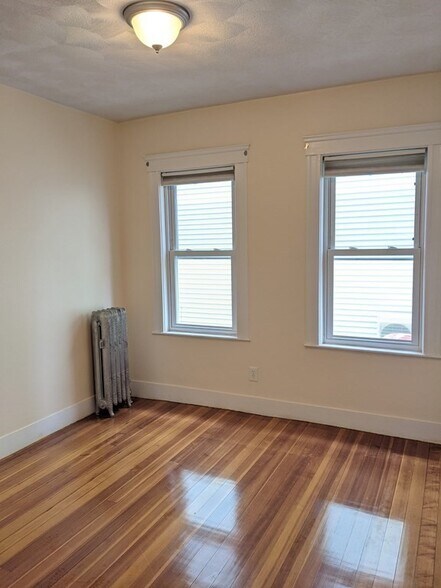 Primary Photo - 50 Lambert St