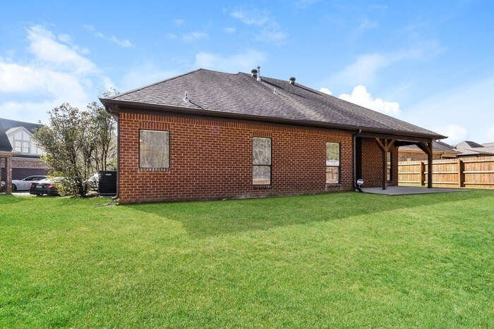 Building Photo - 5509 Timber Leaf Trail