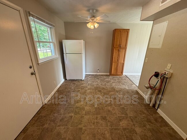 Building Photo - 960 Kendrick Creek Rd