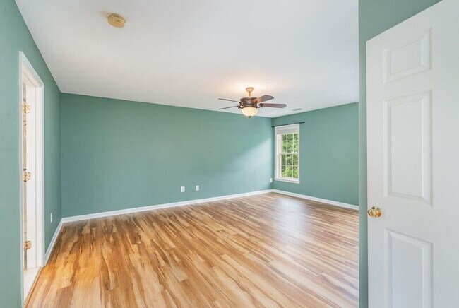 Building Photo - 5990 Parsons Lane