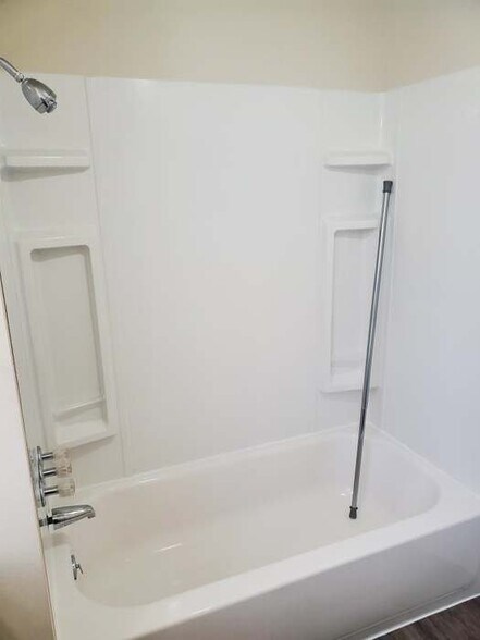 Building Photo - 4001 E Denison-Chattaroy Rd