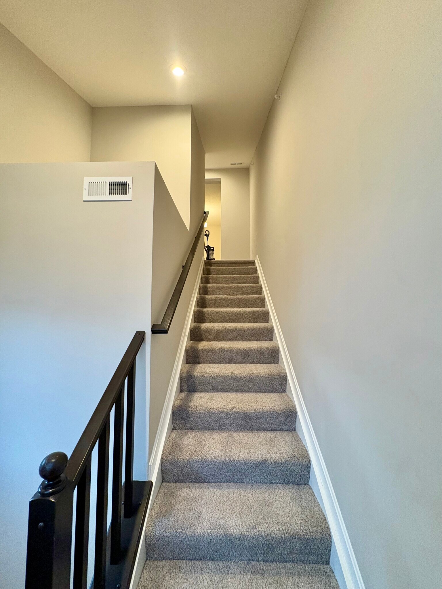 Building Photo - 7568 Woodhaven Ct