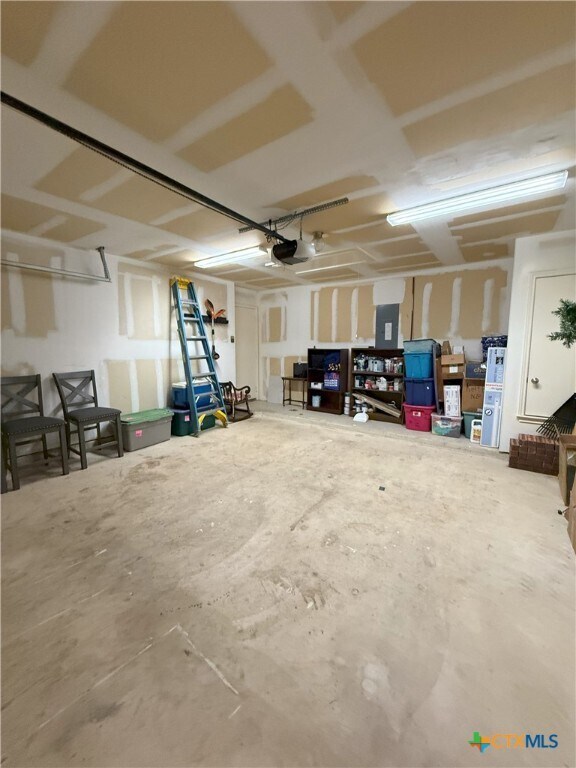 Building Photo - 760 Guna Dr