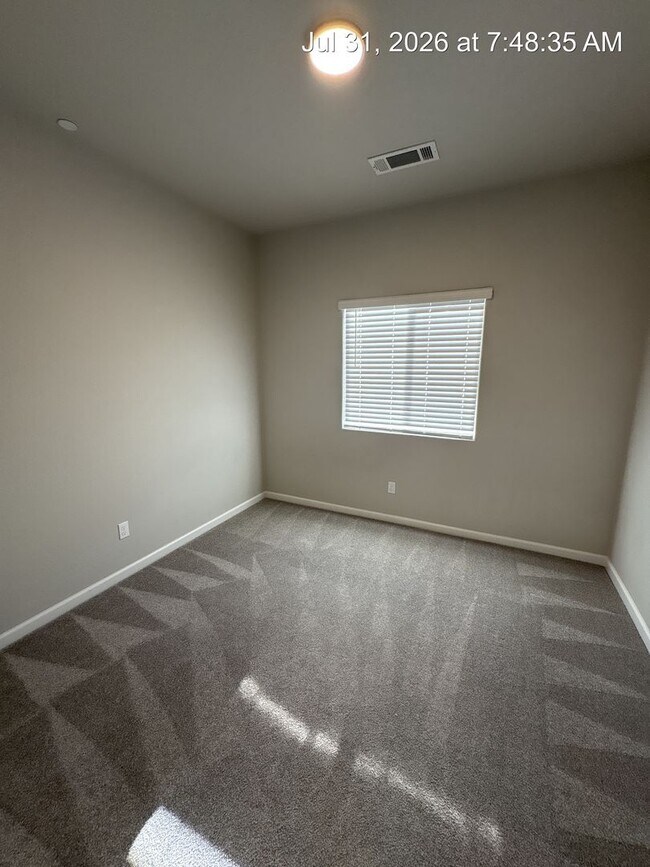 Building Photo - 4319