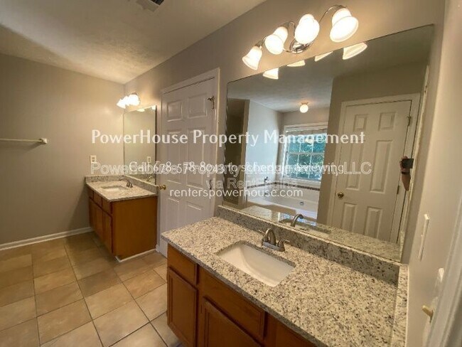 Building Photo - 605 Suwanee Lakes Cir NW
