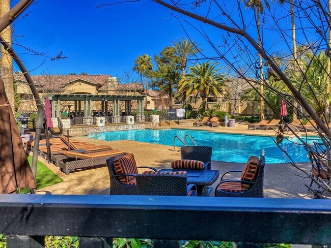 Building Photo - HOLIDAY SPECIAL! SIGN YOUR LEASE BY 12.31.25 AND RECEIVE THE FIRST 2 WEEKS RENT FREE!! Experience...