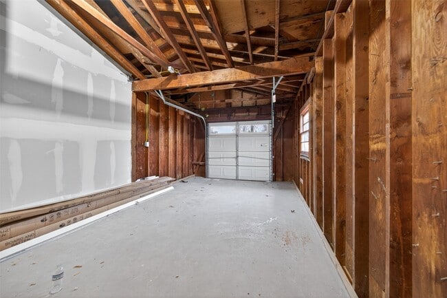 Building Photo - 67 Strecker Rd