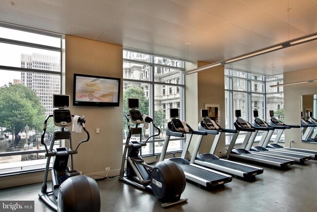 Building Photo - 1414 S Penn Square