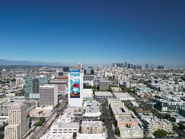 Building Photo - 3855 Ingraham St