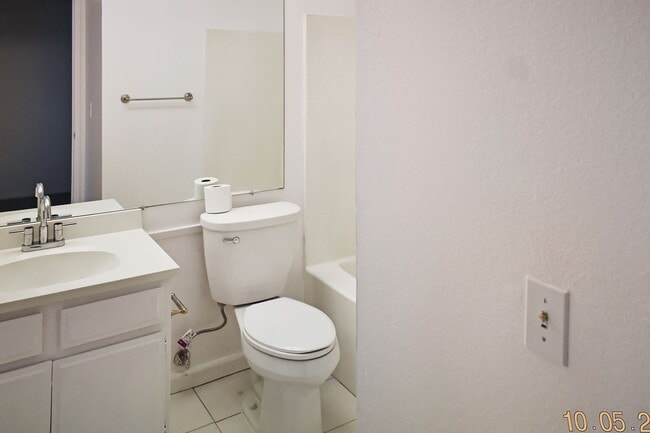 Building Photo - Great neighborhood home in a cul-de-sac!