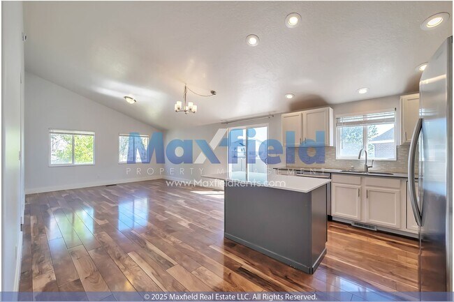 Building Photo - Saratoga Springs - Harvest Hills - 5 Bedro...