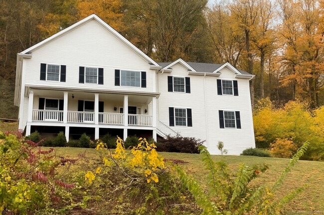 Primary Photo - 71 Ledges Rd