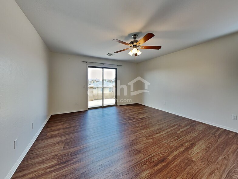 Building Photo - 7825 S 73rd Ln