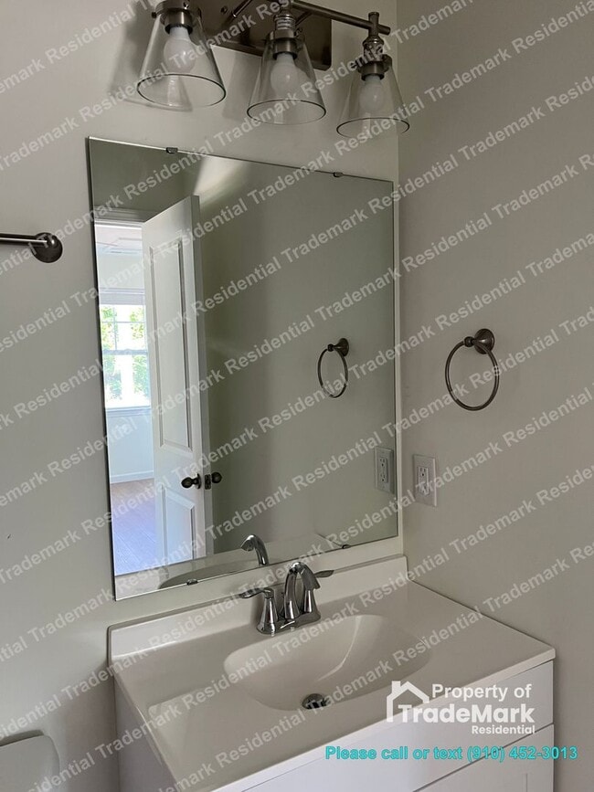 Building Photo - 111 Avondale Ave