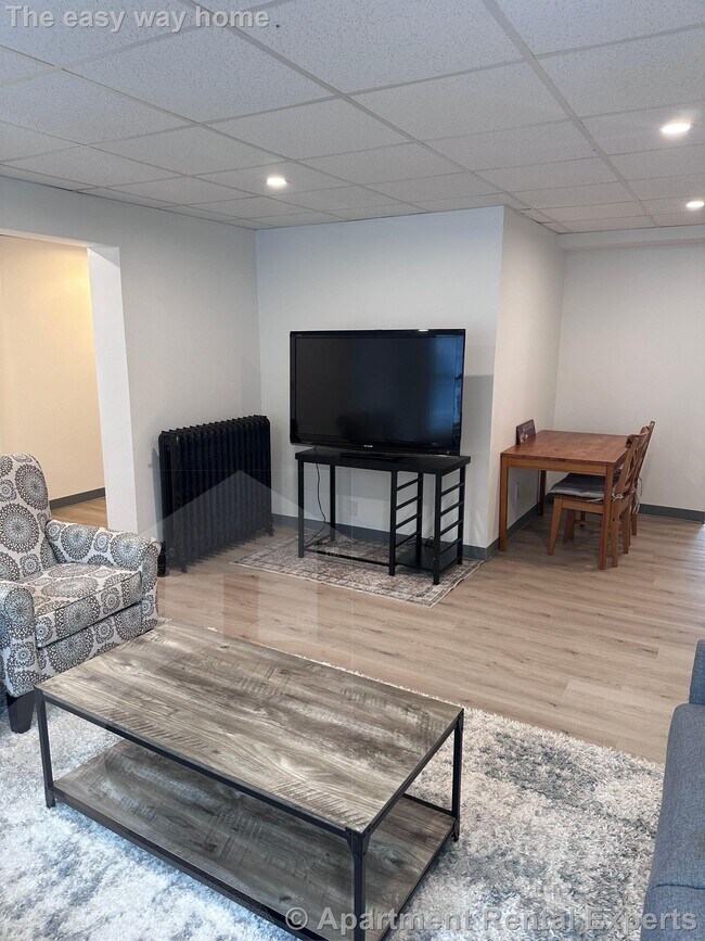 Building Photo - 301-303 Boston Ave Unit #2