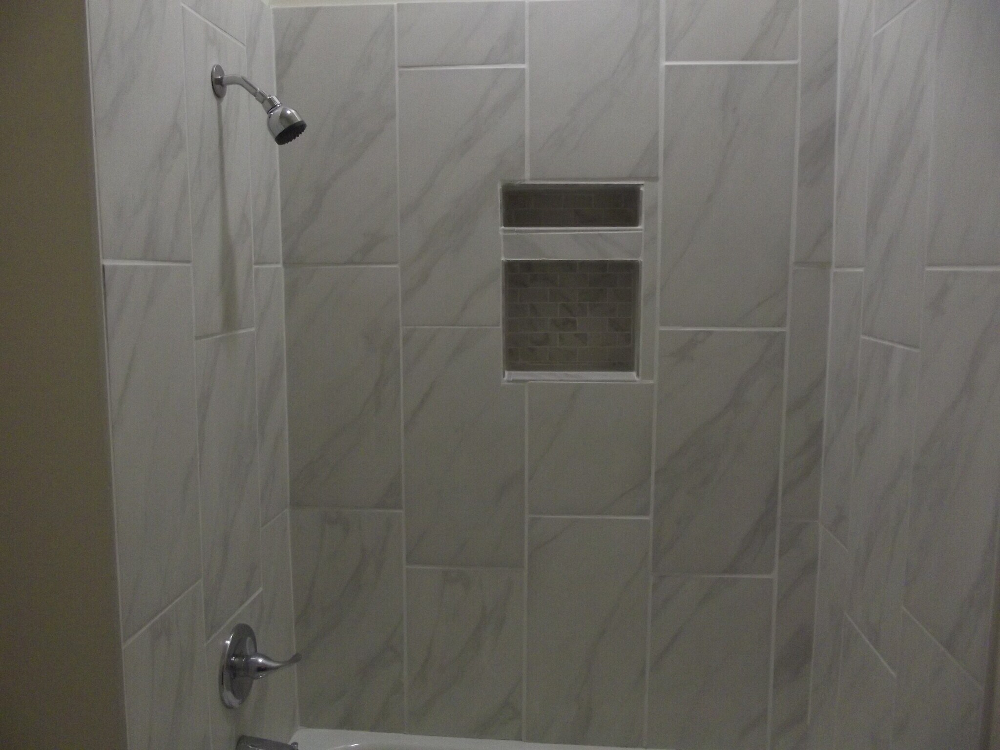 Shower - 550 S Campbell St