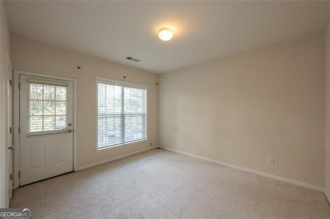 Building Photo - 1369 Thornborough Dr