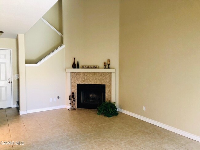 Building Photo - 1109 Beechdale Dr