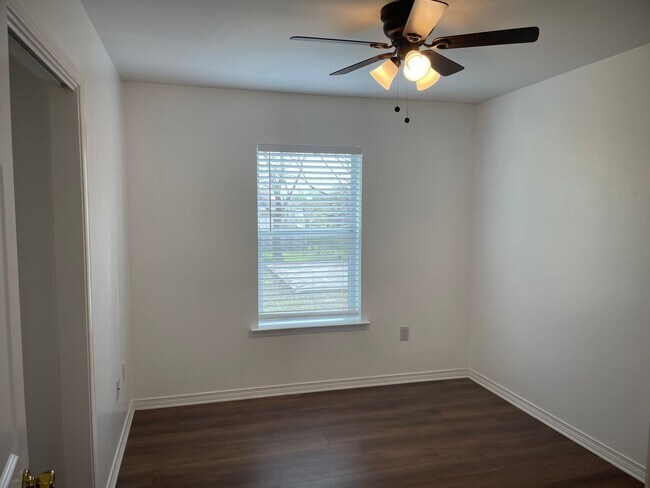 Building Photo - 3013 Palmetto St