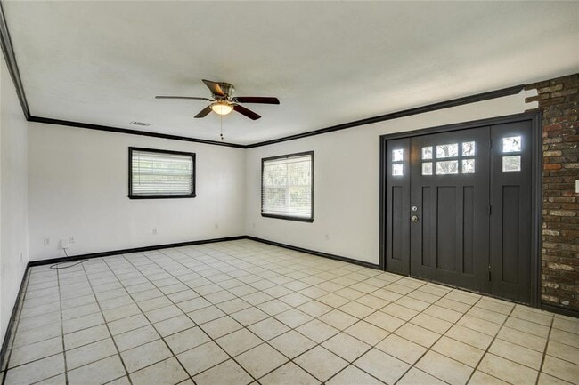 Building Photo - 2708 County Rd 686