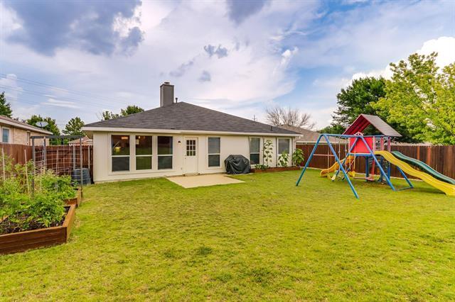 Building Photo - 2305 Glenhaven Dr