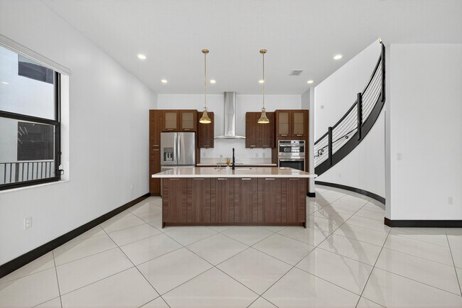 Building Photo - 15800 NW 88th Ave