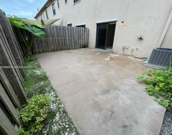 Building Photo - 15071 SW 116th St