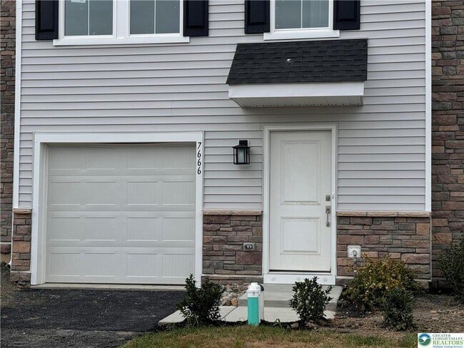 Building Photo - 7666 Clayton Ave