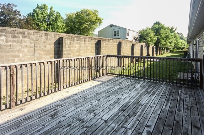 Building Photo - 4230 Carson Ln