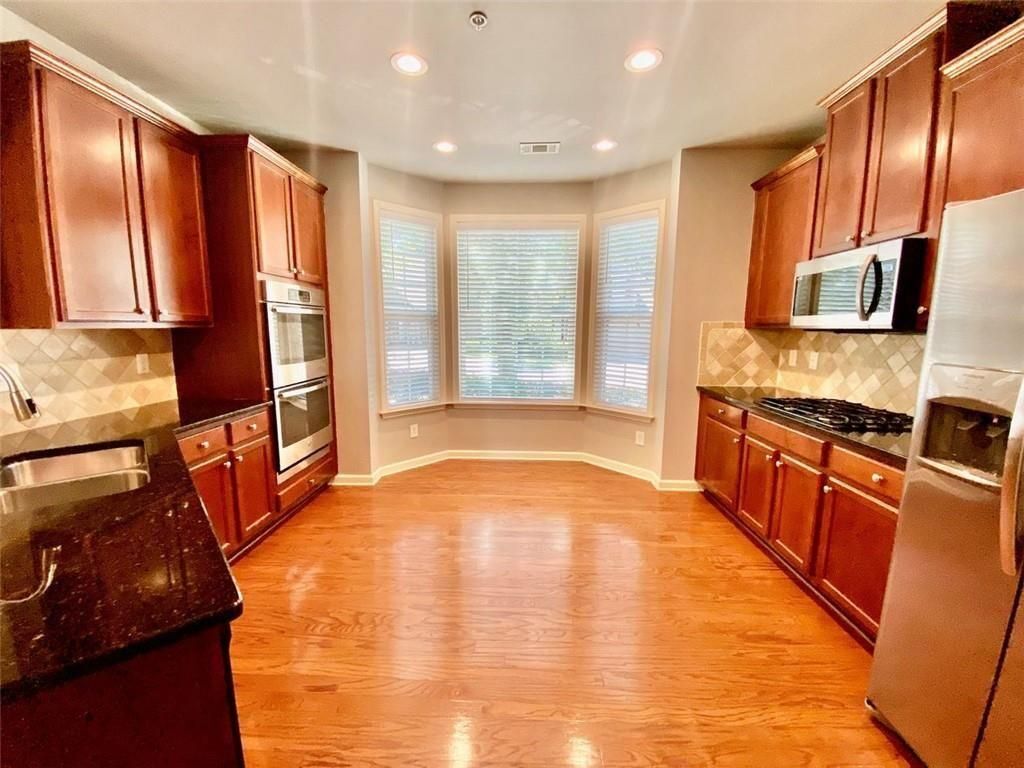 Building Photo - 3322 Castleberry Village Dr