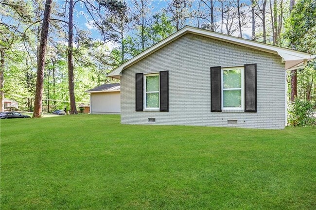 Building Photo - 1641 Delia Dr