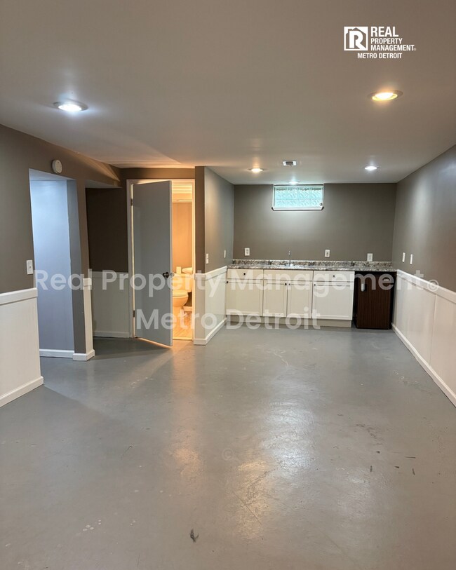 Building Photo - SPRING INTO YOUR NEW HOME