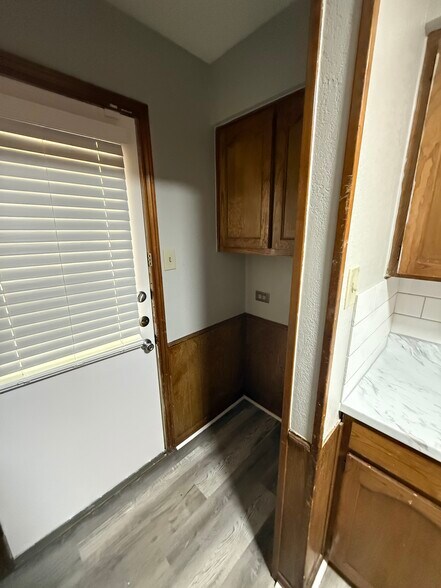 Side Door off of Kitchen - 1401 Lackey Ct