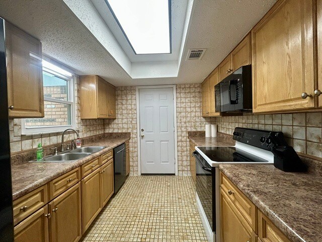 Building Photo - 1318 El Sereno Pl