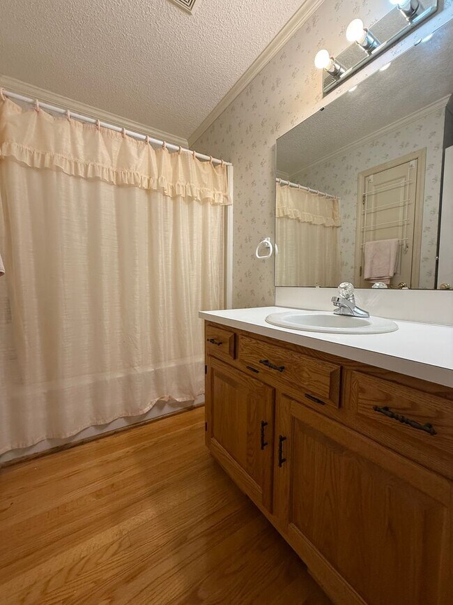 Building Photo - Fantastic Home in the Country for Rent!