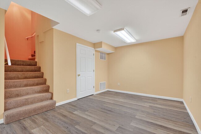 Building Photo - Stunning 4,166 Sq. Ft. Home in Westridge O...