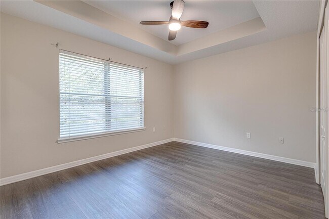 Building Photo - 2221 Betsy Ross Ln