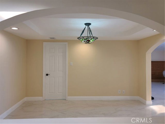 Building Photo - 6744 Cozycroft Ave